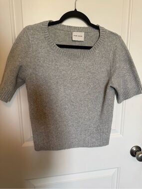 Pink Rose Light Gray Short Sleeve Crewneck Sweater